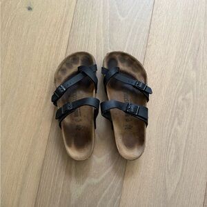 Women’s 36 Loop Birkenstocks